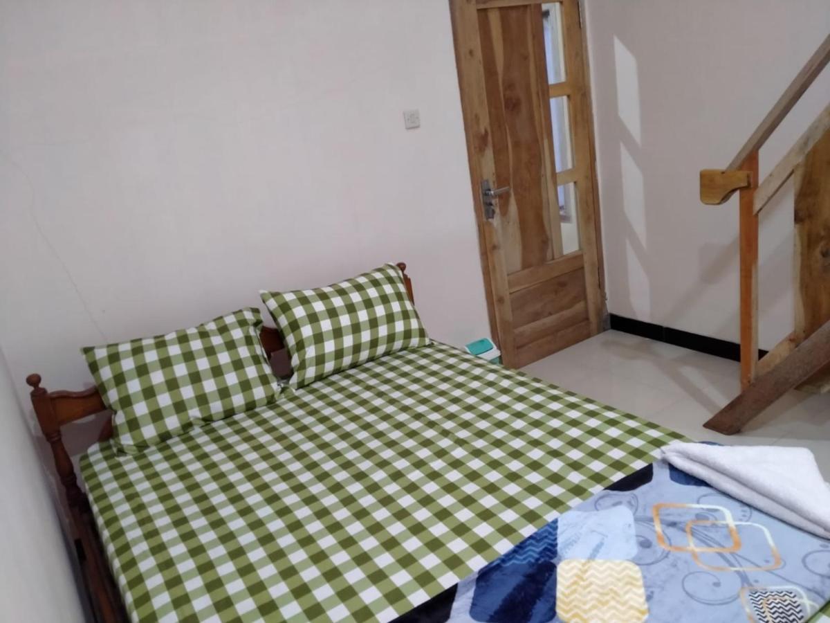 Homestay Rnj *