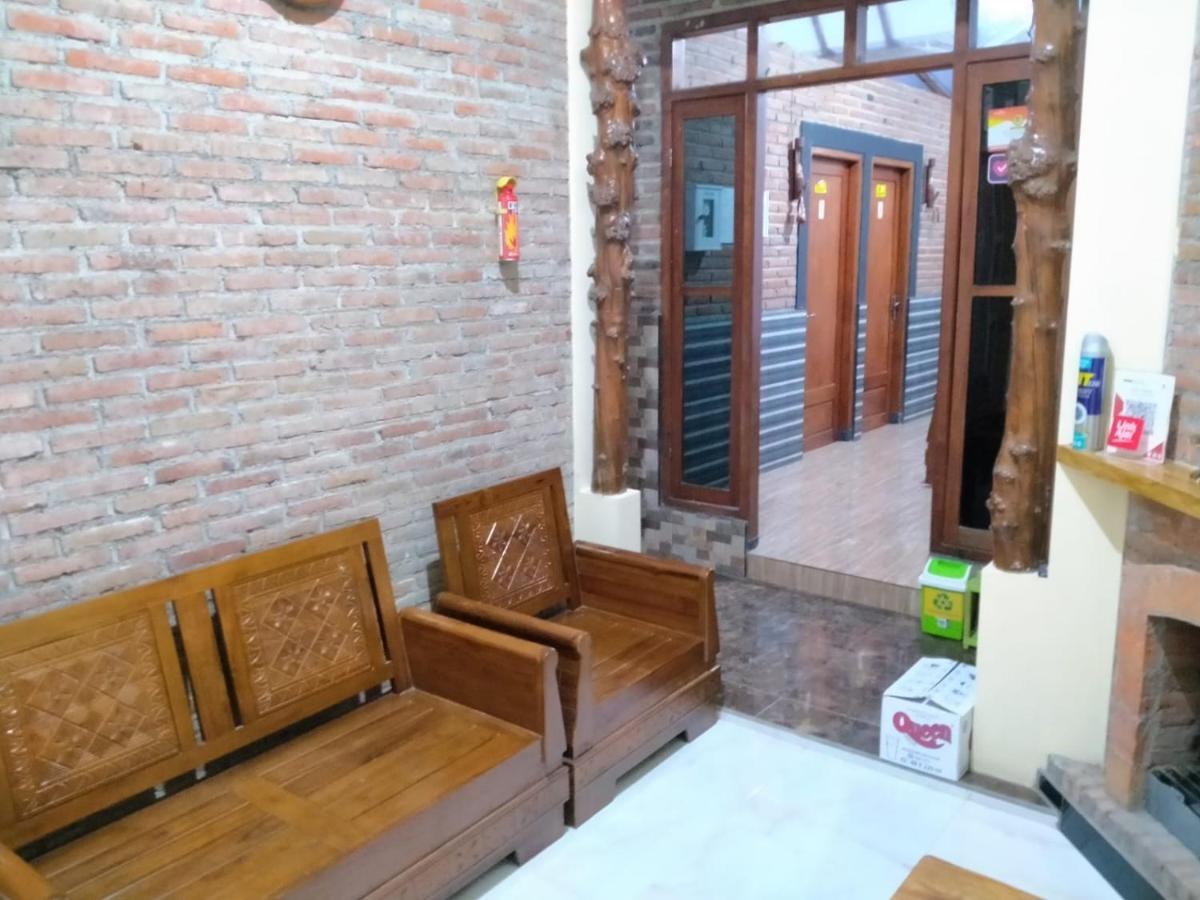 Rnj Homestay Licin